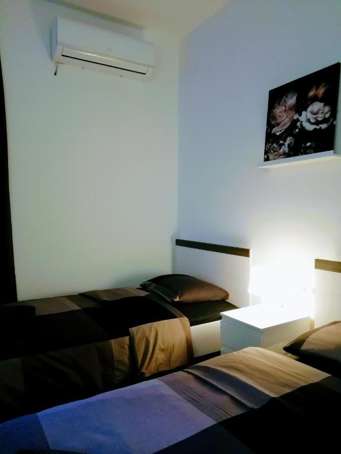 Zpula Center Studio Apartments Buitenkant foto