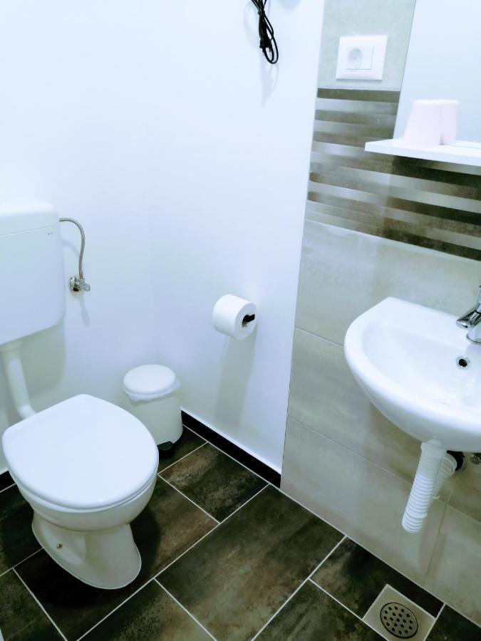 Zpula Center Studio Apartments Buitenkant foto