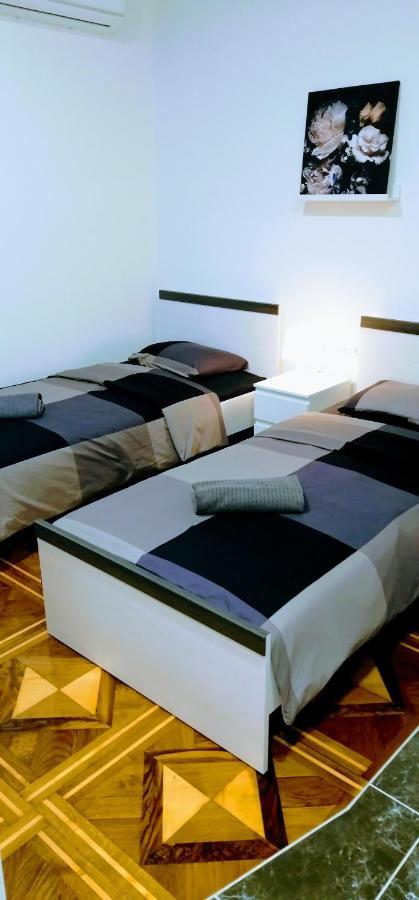 Zpula Center Studio Apartments Buitenkant foto