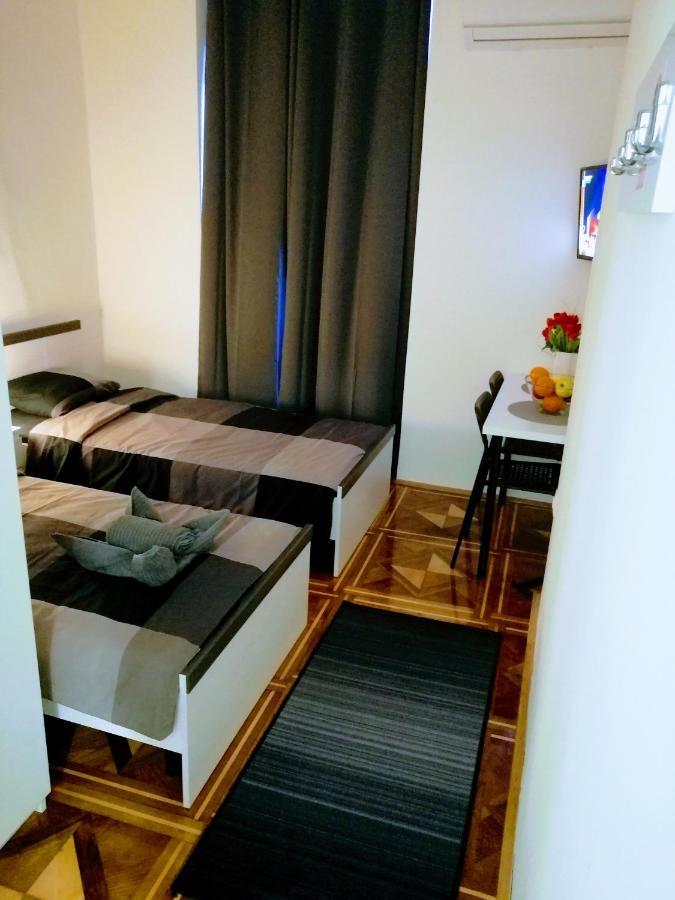 Zpula Center Studio Apartments Buitenkant foto