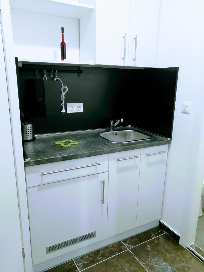 Zpula Center Studio Apartments Buitenkant foto