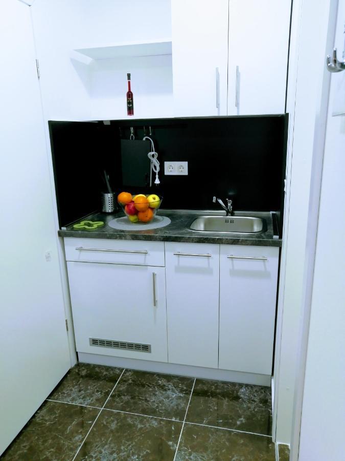 Zpula Center Studio Apartments Buitenkant foto