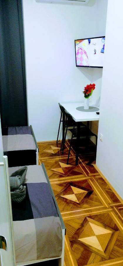 Zpula Center Studio Apartments Buitenkant foto