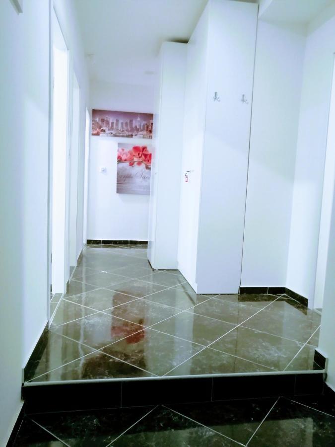 Zpula Center Studio Apartments Buitenkant foto