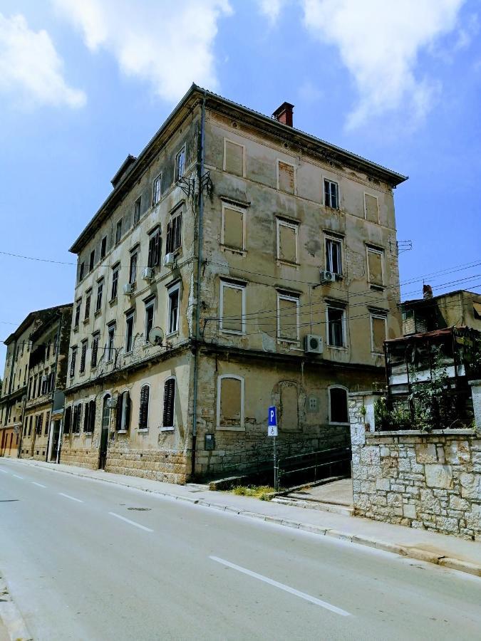 Zpula Center Studio Apartments Buitenkant foto
