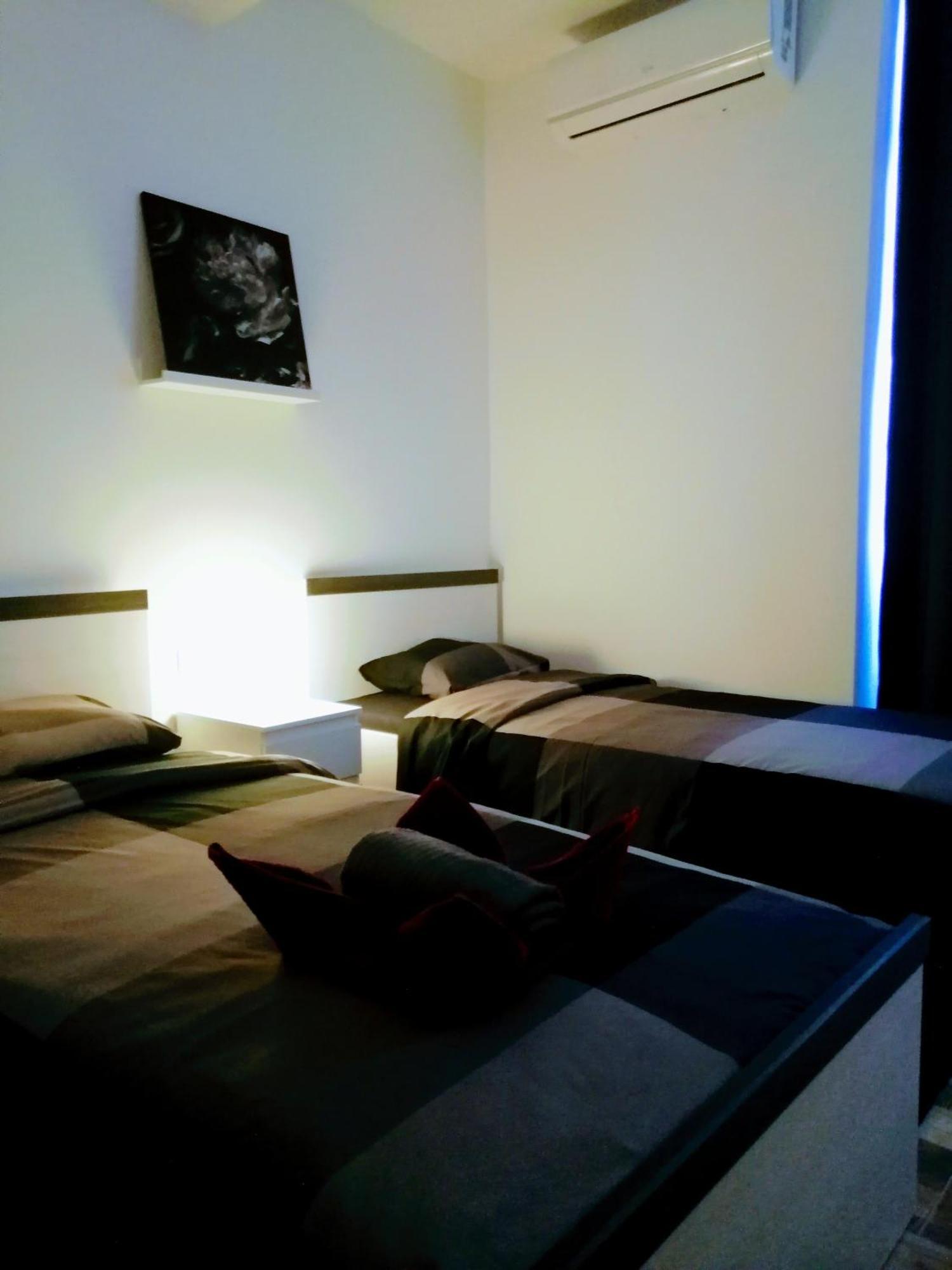 Zpula Center Studio Apartments Buitenkant foto